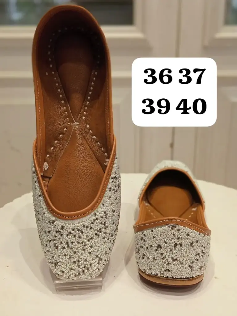 SIBY Saljut Step into Tradition: Unique Handmade Jutties