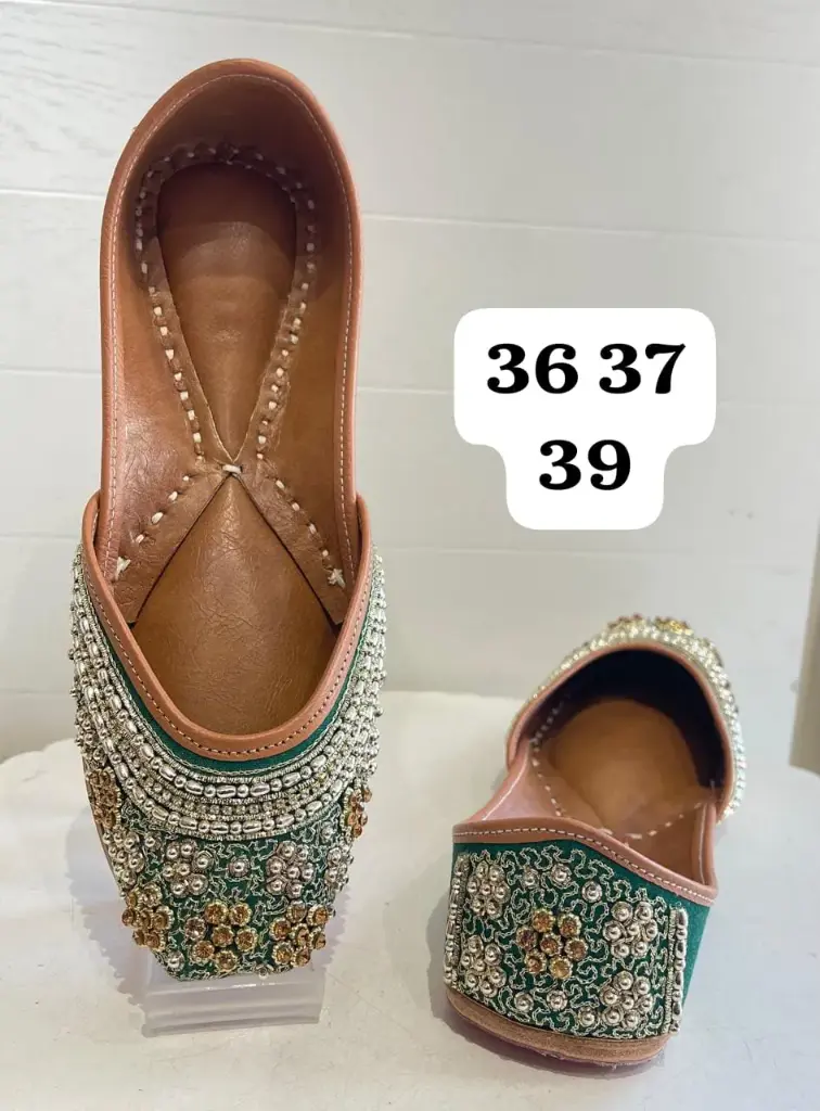 SIBY Saljut Step Out in Style: Unique Heavy-Worked Jutties