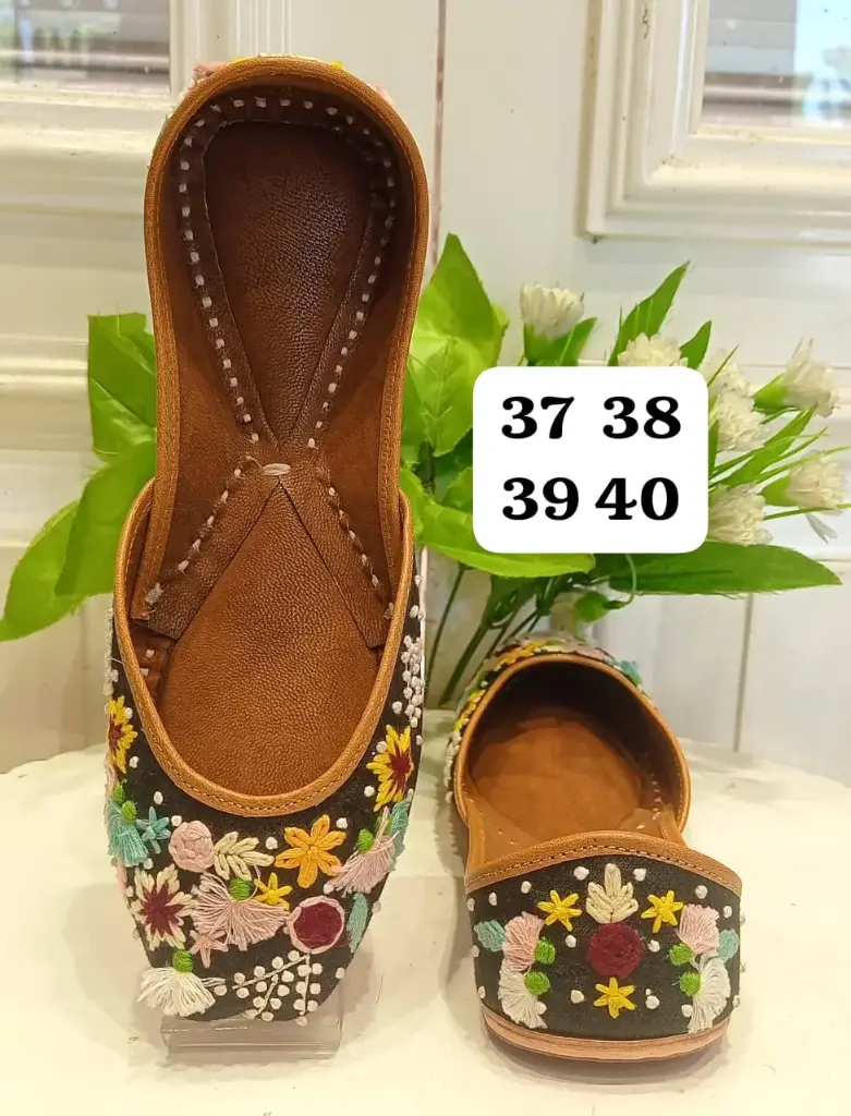 SIBY Saljut Cultural Heritage: Handmade Juttis for Every Occasion
