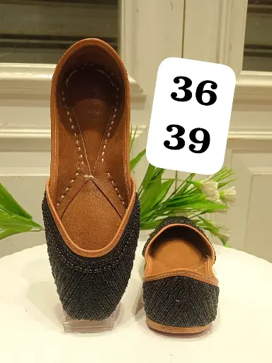 SIBY Saljut Ethereal Elegance: Handmade Juttis