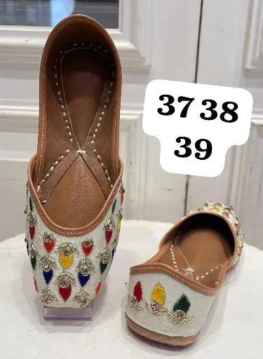 SIBY Saljut Embroidered Dreams: Exquisite Juttis Collection