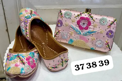 SIBY Saljut Stitching Style: Juttis and Clutch Combo